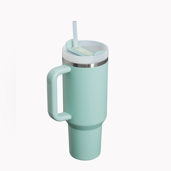 THE QUENCHER H2.0 FLOWSTATE™ TUMBLER | 40 OZ
MIST COLOR - Picture 2 of 11